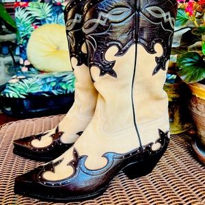 SOLD! NOT FOR SALE. Stunning Liberty Boot Co. Suede & Kangaroo Cowboy Boots🌺